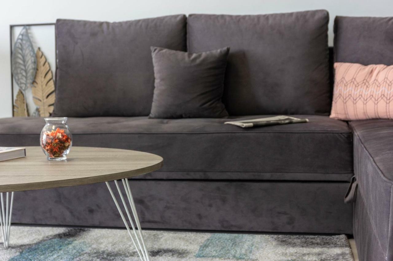 Ares Apartment